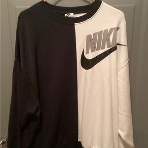 Nike Oversized Top